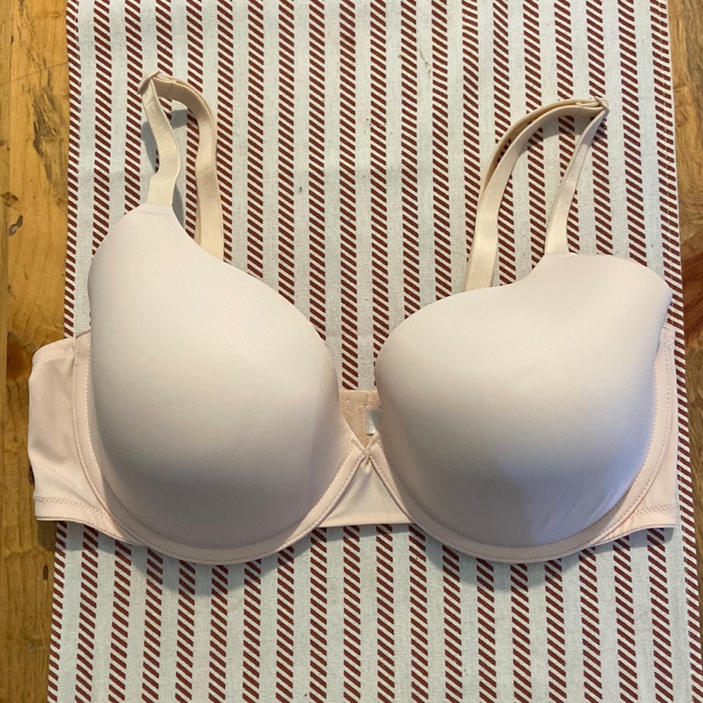 PINK lightly lined t-shirt bra, size 36DD